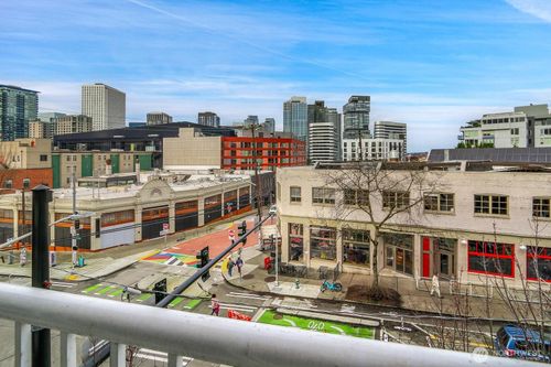 402-303 E Pike St, Seattle, WA, 98122-3698 | Card Image