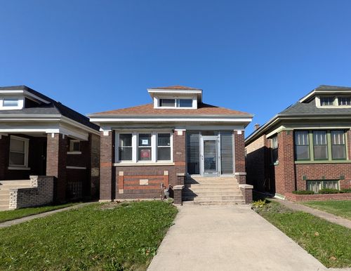 7824 S Wood St, Chicago, IL, 60620-4446 | Card Image