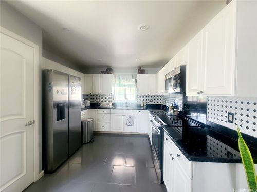 85-561 Waianae Valley Rd, Waianae, HI, 96792-2638 | Card Image