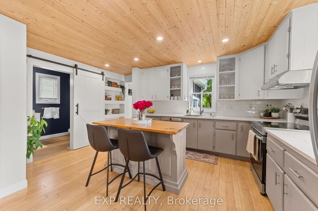 33202 Back St, House other with 3 bedrooms, 2 bathrooms and 4 parking in Iona Station ON | Image 5