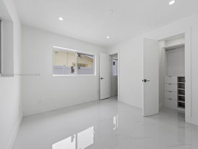 1007 Citrus Isle, House other with 4 bedrooms, 3 bathrooms and null parking in Fort Lauderdale FL | Image 27