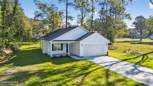 411 E First St, Kenly, NC, 27542 | Card Image