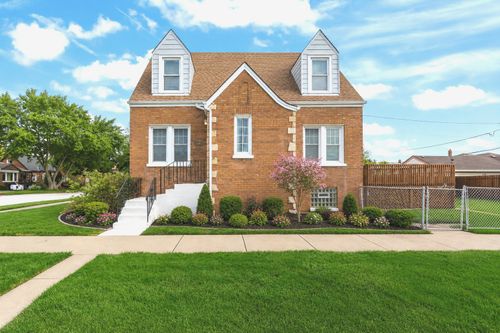 9359 S Richmond Ave, Evergreen Park, IL, 60805-2423 | Card Image