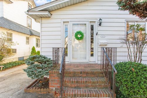 60 Harvard Ave, Lynbrook, NY, 11563-1340 | Card Image