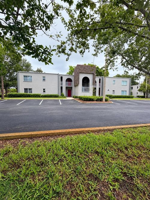 203-3147 29th Ave N, St Petersburg, FL, 33713-2500 | Card Image