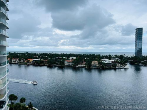 12e-19707 Turnberry Way, Aventura, FL, 33180-2574 | Card Image