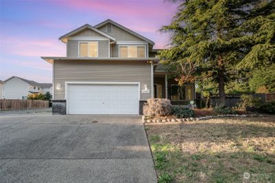 7727 198 Street E, House other with 4 bedrooms, 2 bathrooms and 2 parking in Spanaway WA | Image 1