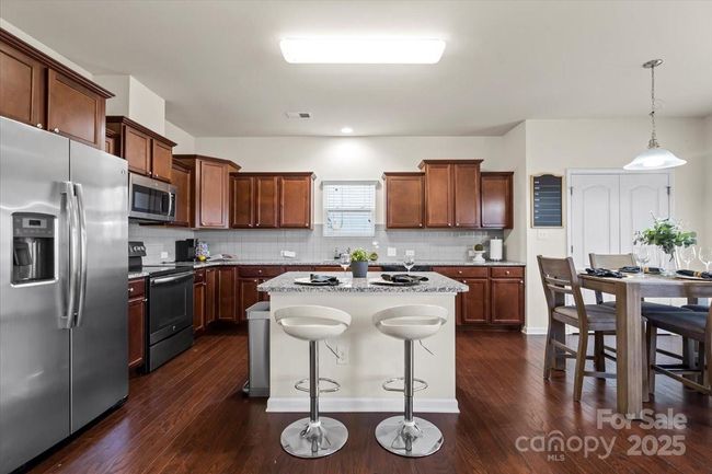 Kitchen | Image 12