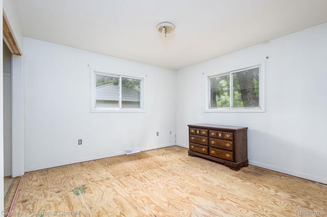 38-web-or-mls-10756 Oak St Interior (16 of 19).jpg | Image 12