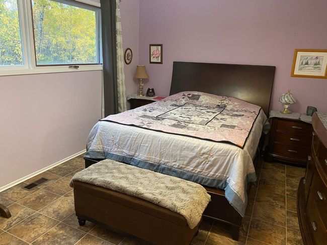 5126 49 Th Ave, House other with 4 bedrooms, 2 bathrooms and 6 parking in Wanham AB | Image 18