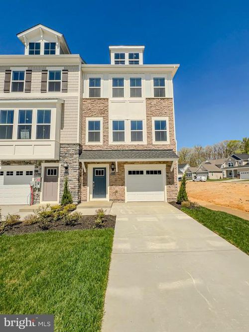 10533 Cobbler Pl, WHITE PLAINS, MD, 20695-4337 | Card Image