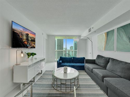 apt-3309-1200 Brickell Bay Dr, Miami, FL, 33131-3270 | Card Image