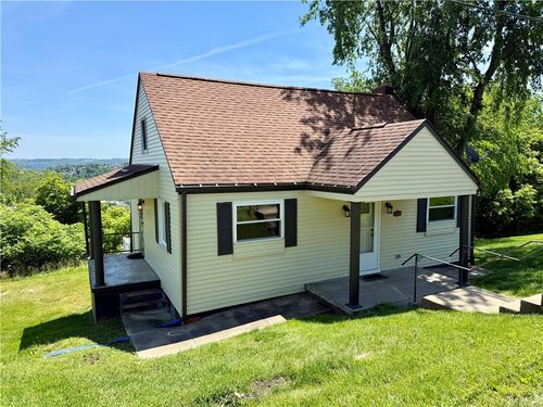 26 Lavonne Ave, N Charleroi, PA, 15022-3301 | Card Image