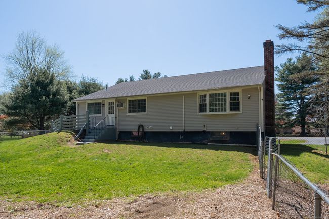 1250 Ellington Rd, House other with 3 bedrooms, 2 bathrooms and 11 parking in South Windsor CT | Image 8