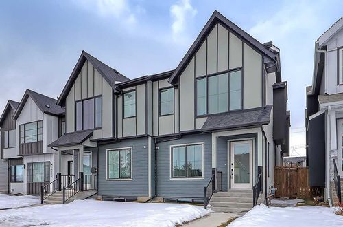 4627 72 Street Nw, Home with 4 bedrooms, 3 bathrooms and 2 parking in Calgary AB | Card Image