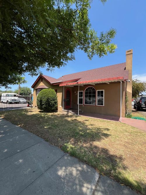 1510 G St, Reedley, CA, 93654-3434 | Card Image