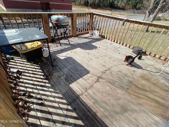Deck | Image 4