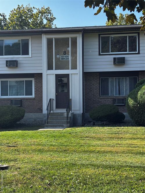 804 Parr Meadow Dr, Newburgh, NY, 12550-1168 | Card Image