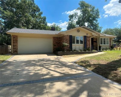 2061 S 71st East Avenue, House other with 3 bedrooms, 2 bathrooms and null parking in Tulsa OK | Image 2