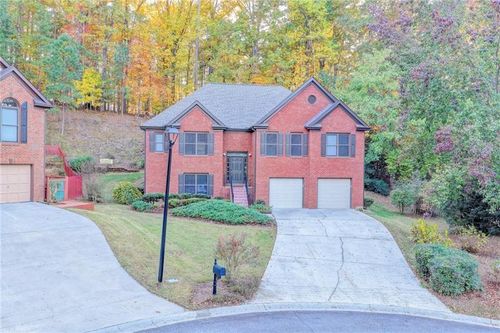 655 Golden Meadows Ln, Suwanee, GA, 30024-2275 | Card Image