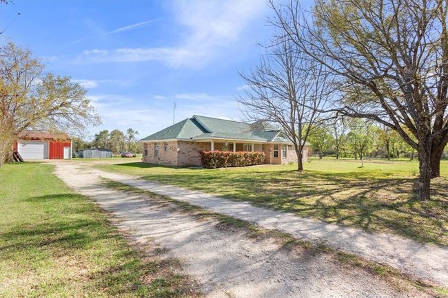 437 Lcr 664, House other with 3 bedrooms, 2 bathrooms and 2 parking in Kosse TX | Image 4