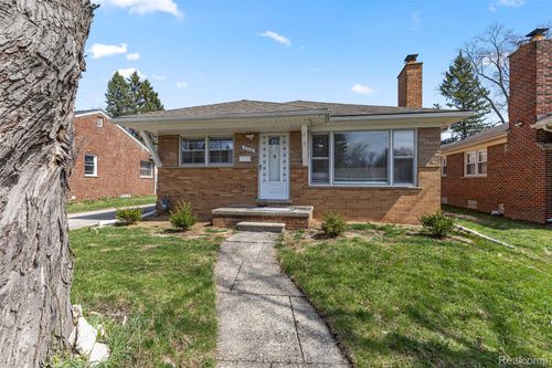 7312 Colonial St, Dearborn Heights, MI, 48127-1742 | Card Image