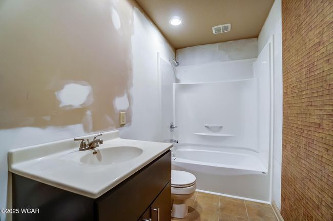 237 W 2 Nd St, Home with 0 bedrooms, 0 bathrooms and null parking in Delphos OH | Image 22