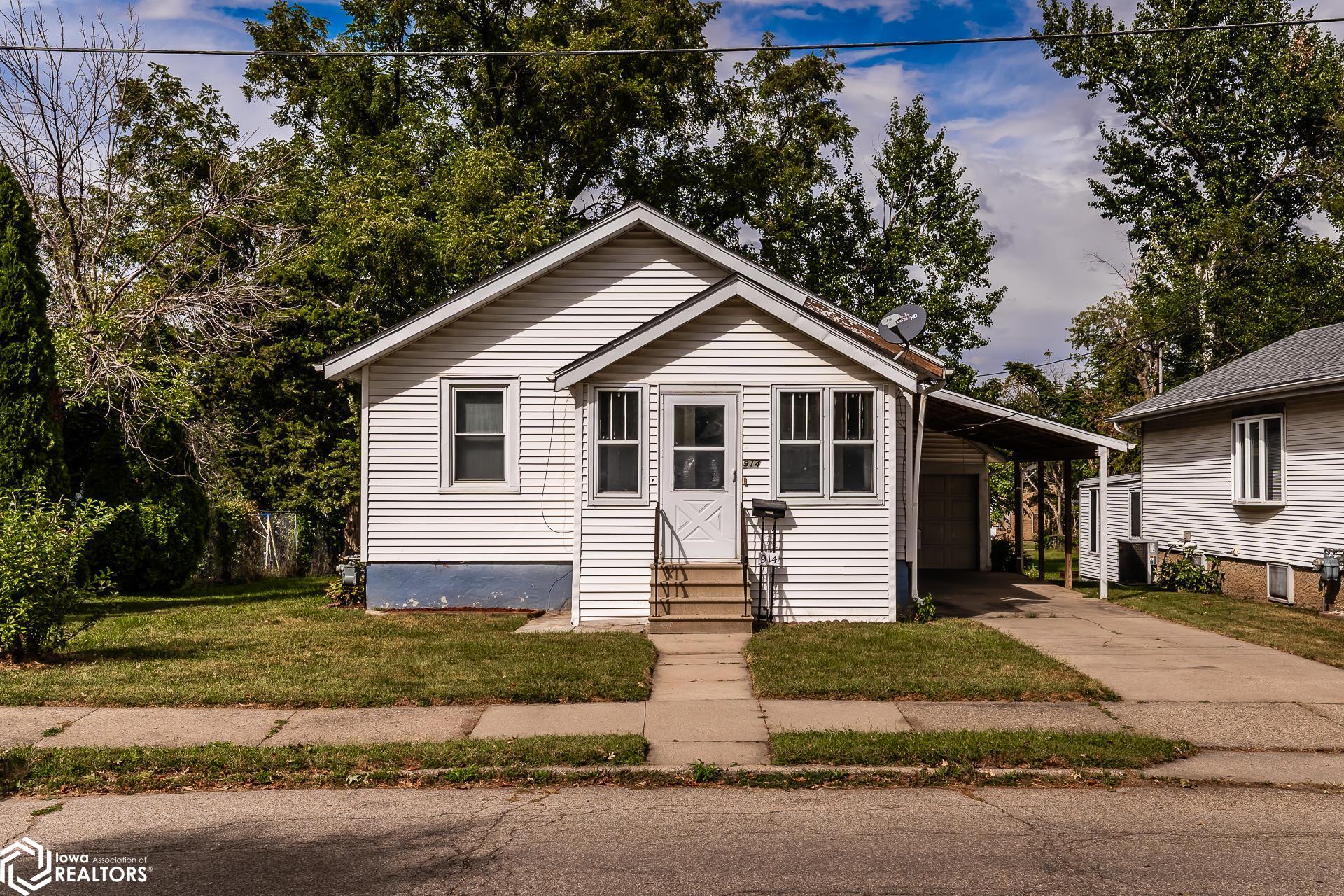 May St, Marshalltown, IA 50158
