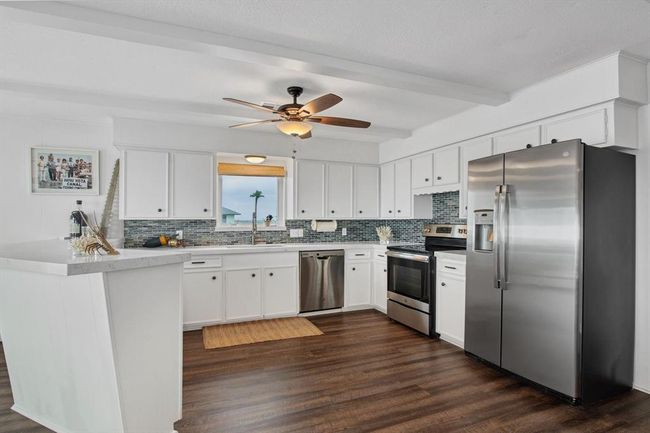 354 Ling Street, House other with 3 bedrooms, 3 bathrooms and 1 parking in Bayou Vista TX | Image 25