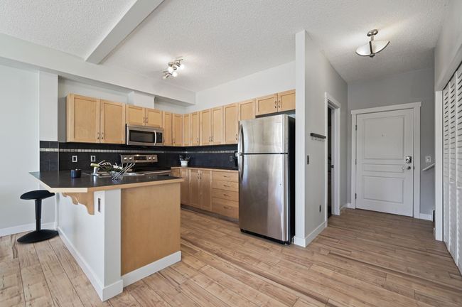2205 - 211 Aspen Stone Blvd Sw, Condo with 2 bedrooms, 3 bathrooms and 1 parking in Calgary AB | Image 7
