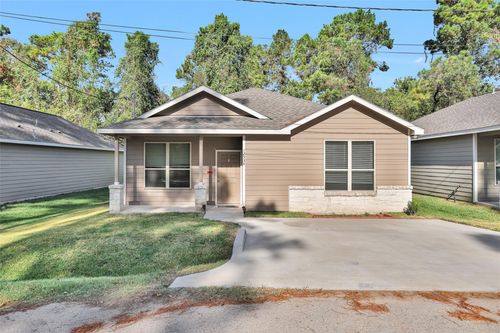 12534 Andwood St, Willis, TX, 77318-7208 | Card Image