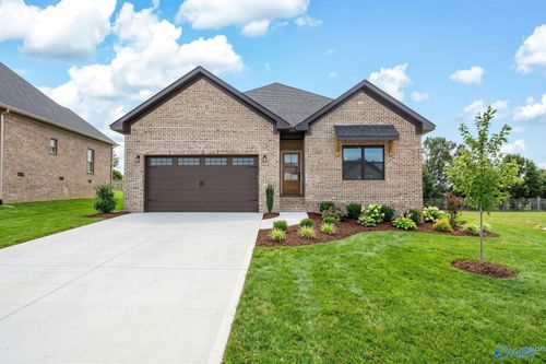 100 Krimson Cir, Albertville, AL, 35951-4163 | Card Image