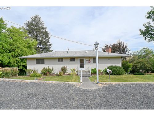 615 Sw Isaac Ln, Pendleton, OR, 97801-2938 | Card Image