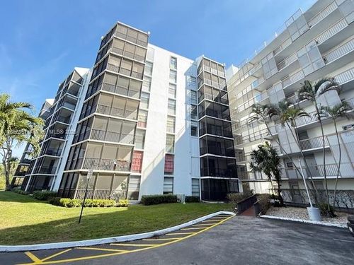 apt-107-3401 N Country Club Dr, Aventura, FL, 33180-1769 | Card Image