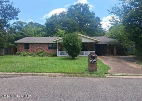 405 Springdale Dr, Columbus, MS, 39702-6427 | Card Image