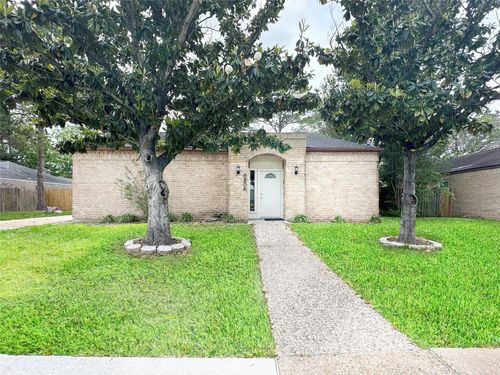 6806 Winkleman Rd, Houston, TX, 77083-2431 | Card Image