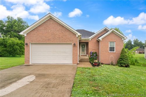 118 W Pigeon Ridge Ct, Scottsburg, IN, 47170-6486 | Card Image