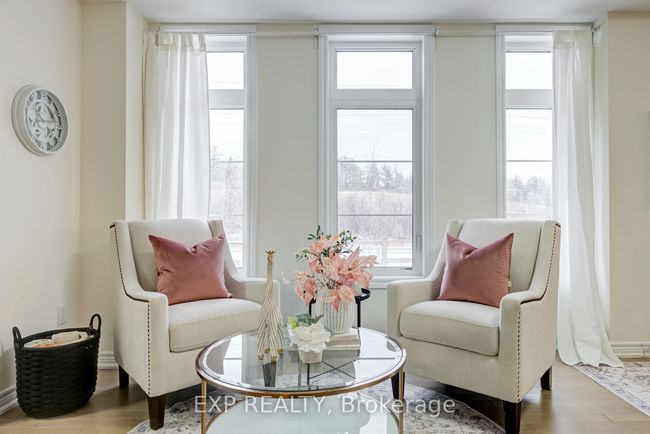 42 Prunella Cres, House attached with 4 bedrooms, 4 bathrooms and 4 parking in Holland Landing ON | Image 6