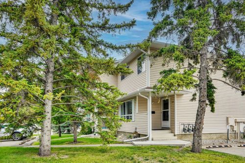 164 Woodsman Lane Sw, Calgary, AB, T2W4Z6 | Card Image