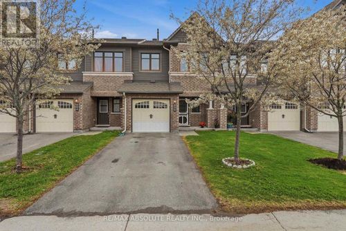 696 Trigoria Crescent, Ottawa, ON, K0A2Z0 | Card Image