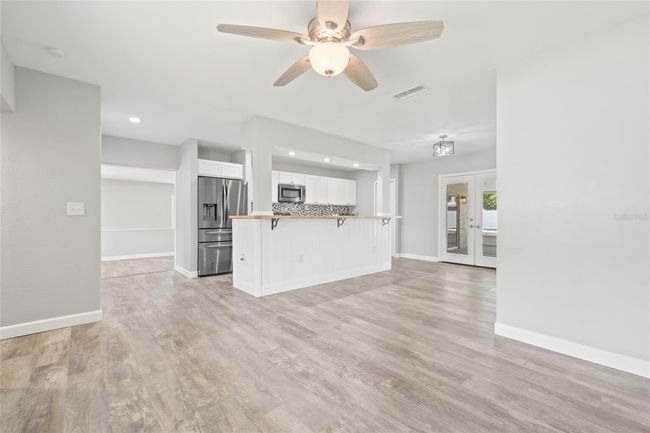 6012 Flora Ter, House other with 3 bedrooms, 2 bathrooms and null parking in APOLLO BEACH FL | Image 7