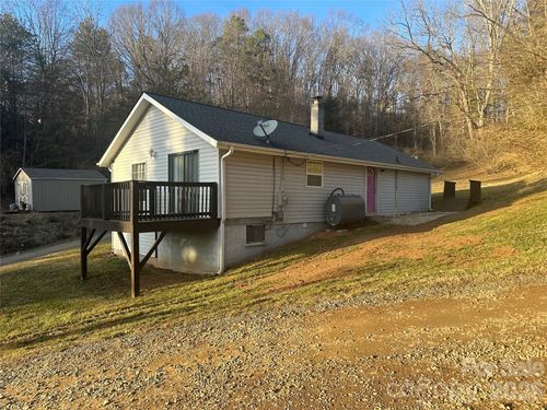 57 Eden Brook Dr, Canton, NC, 28716-9504 | Card Image