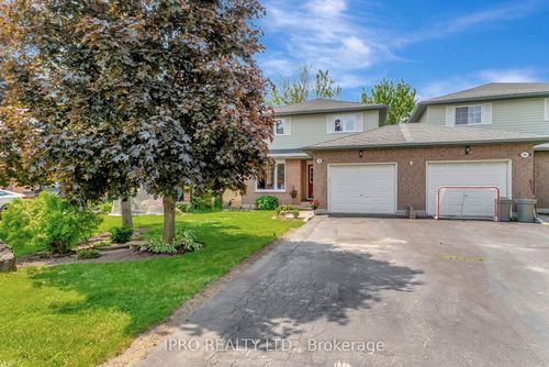 28 Celtic Dr, Caledonia, ON, N3W2L5 | Card Image