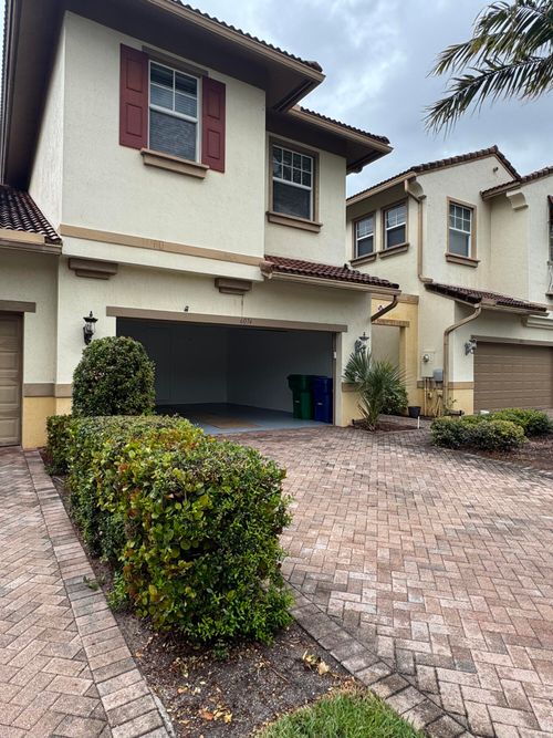 6074 Nw 116th Dr, Coral Springs, FL, 33076-3372 | Card Image