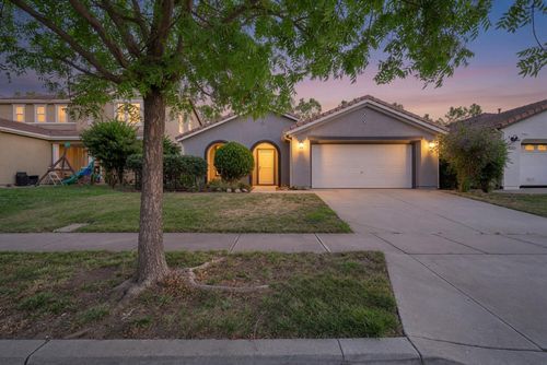 1441 Tori Ln, Yuba City, CA, 95993-9129 | Card Image