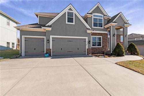 9539 N Kentucky Ave, Kansas City, MO, 64157-8667 | Card Image