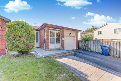 26 Boxdene Ave, House other with 3 bedrooms, 2 bathrooms and 3 parking in Scarborough ON | Image 2