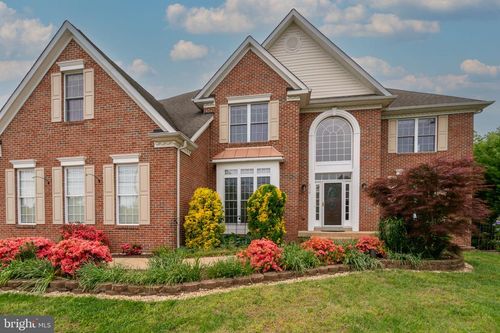 8038 Holland Rd, ALEXANDRIA, VA, 22306-3159 | Card Image
