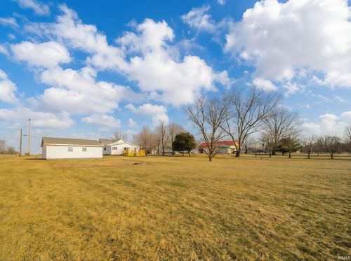 1521 E 1700 N, Summitville, IN, 46070-9163 | Card Image