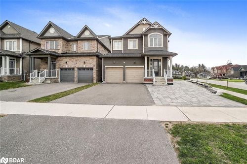 31 Wood Cres, Angus, ON, L3W0M5 | Card Image